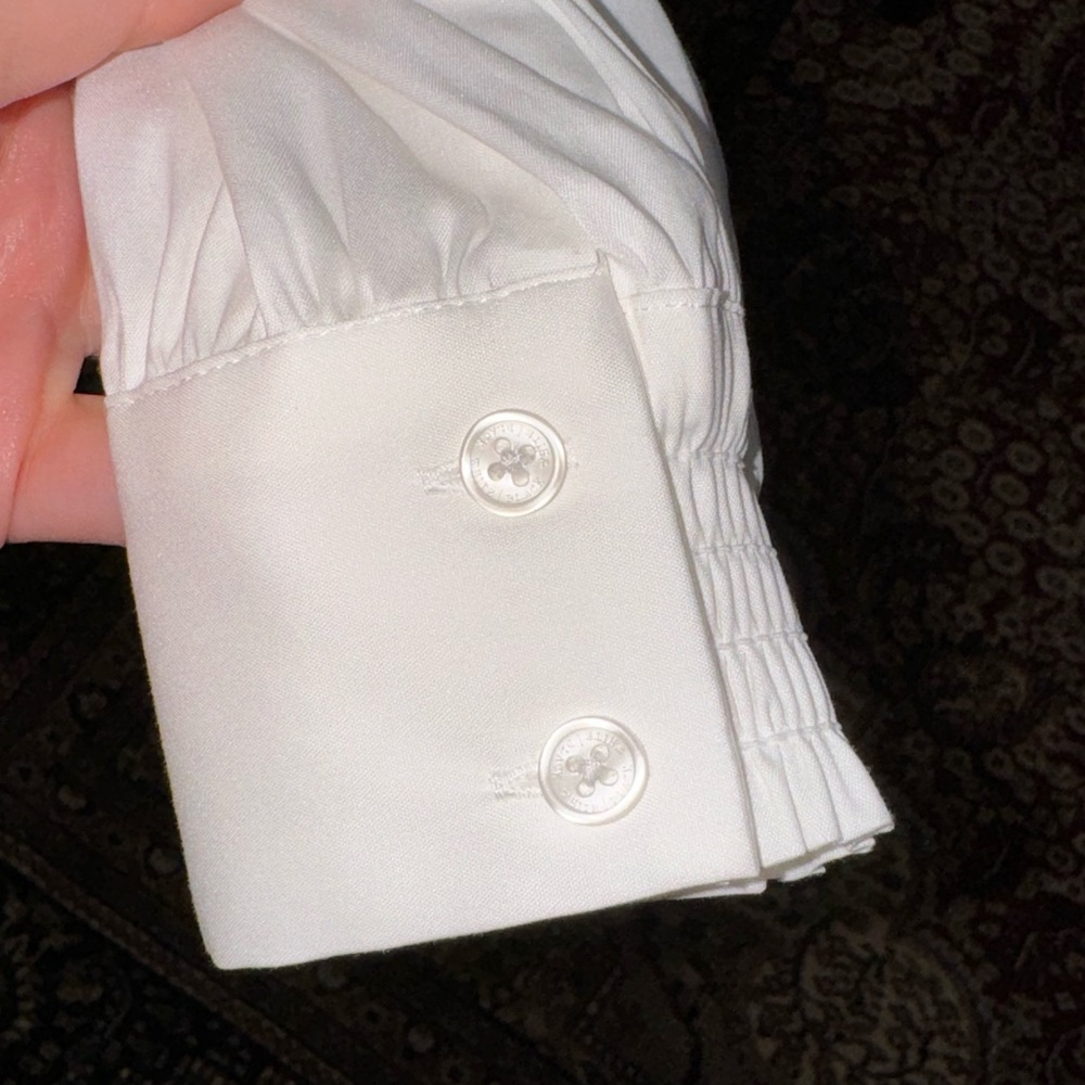 WHBM cotton blouse, new w tags, sleeve w stretch detail. Size 0 - Picture 8 of 8